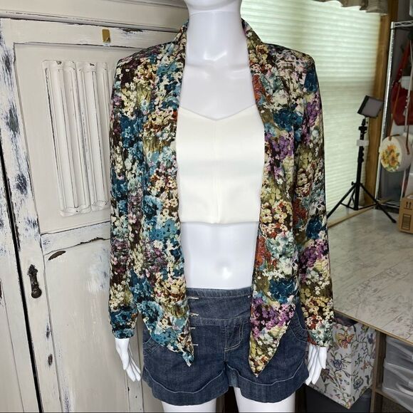 Lush Multi Colored Floral Scallop Hemline Waterfall Neckline Bolero Jacket - Picture 12 of 16